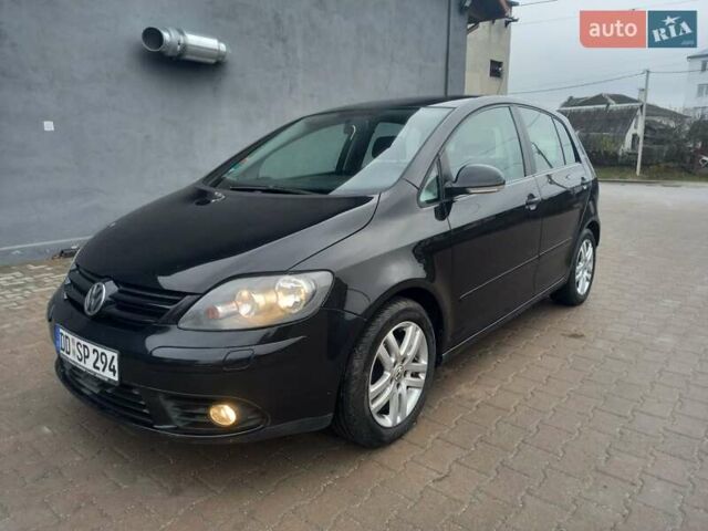 Черный Фольксваген Гольф Плюс, объемом двигателя 1.6 л и пробегом 218 тыс. км за 5800 $, фото 12 на Automoto.ua