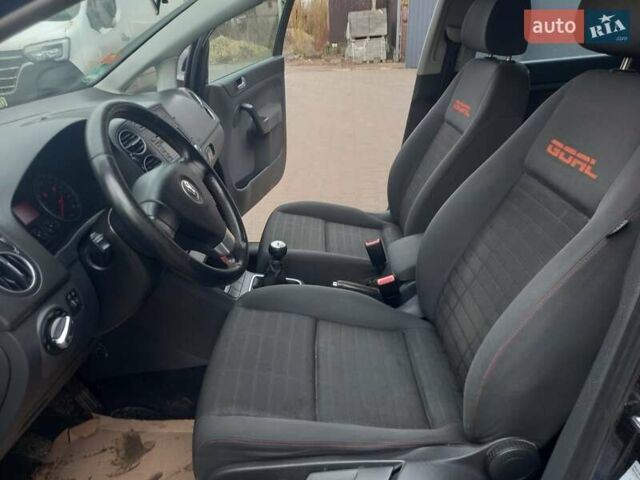 Черный Фольксваген Гольф Плюс, объемом двигателя 1.6 л и пробегом 218 тыс. км за 5250 $, фото 65 на Automoto.ua