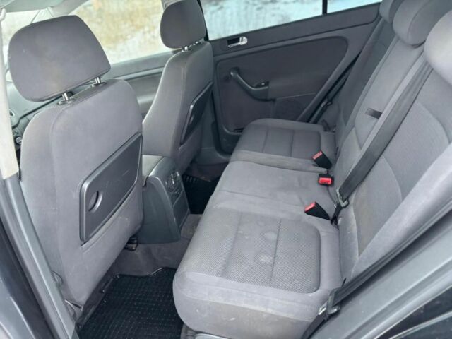 Черный Фольксваген Гольф Плюс, объемом двигателя 2 л и пробегом 300 тыс. км за 2850 $, фото 9 на Automoto.ua