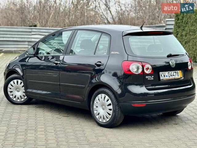 Черный Фольксваген Гольф Плюс, объемом двигателя 1.6 л и пробегом 130 тыс. км за 6200 $, фото 2 на Automoto.ua