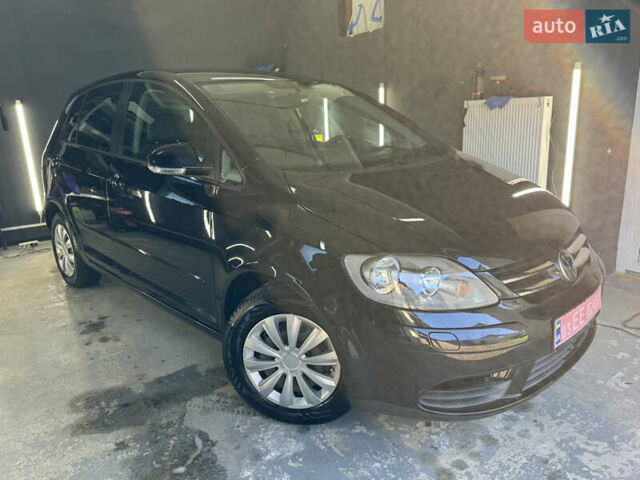 Черный Фольксваген Гольф Плюс, объемом двигателя 1.6 л и пробегом 207 тыс. км за 5299 $, фото 4 на Automoto.ua