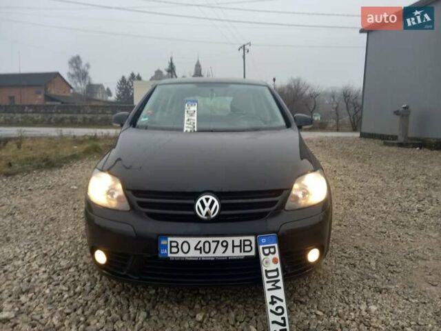 Черный Фольксваген Гольф Плюс, объемом двигателя 1.6 л и пробегом 218 тыс. км за 5250 $, фото 15 на Automoto.ua