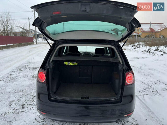 Черный Фольксваген Гольф Плюс, объемом двигателя 2 л и пробегом 300 тыс. км за 2850 $, фото 11 на Automoto.ua