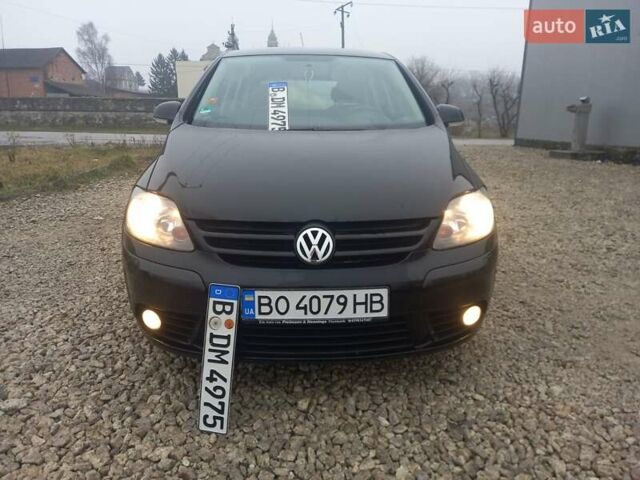 Черный Фольксваген Гольф Плюс, объемом двигателя 1.6 л и пробегом 218 тыс. км за 5250 $, фото 6 на Automoto.ua