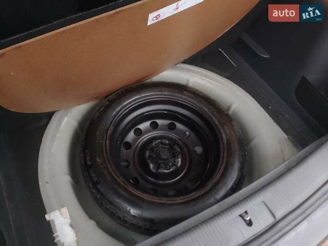 Черный Фольксваген Гольф Плюс, объемом двигателя 1.6 л и пробегом 196 тыс. км за 5650 $, фото 24 на Automoto.ua