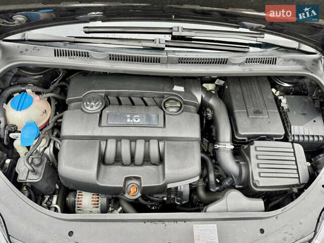 Черный Фольксваген Гольф Плюс, объемом двигателя 1.6 л и пробегом 187 тыс. км за 6150 $, фото 21 на Automoto.ua