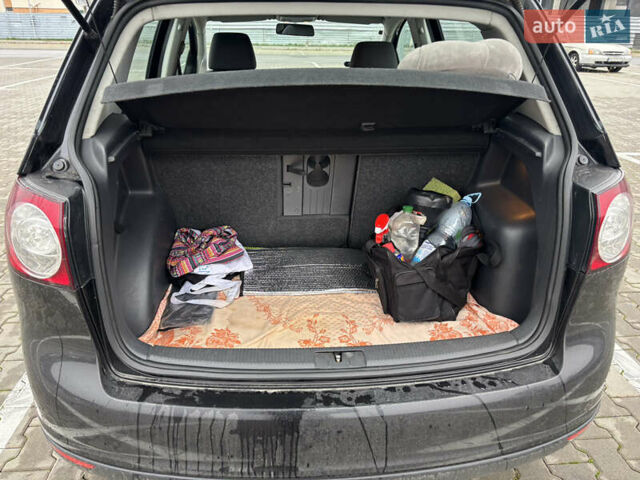 Черный Фольксваген Гольф Плюс, объемом двигателя 1.6 л и пробегом 256 тыс. км за 5300 $, фото 6 на Automoto.ua