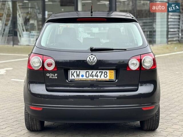 Черный Фольксваген Гольф Плюс, объемом двигателя 1.6 л и пробегом 130 тыс. км за 6200 $, фото 12 на Automoto.ua