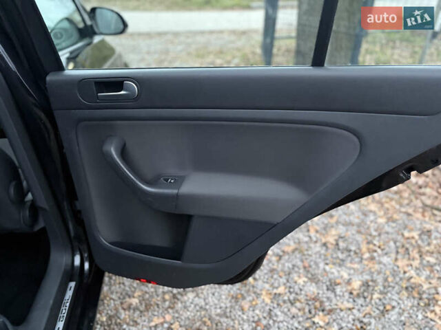 Черный Фольксваген Гольф Плюс, объемом двигателя 1.4 л и пробегом 190 тыс. км за 6200 $, фото 36 на Automoto.ua