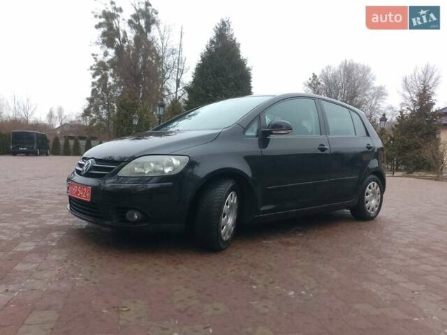 Черный Фольксваген Гольф Плюс, объемом двигателя 1.6 л и пробегом 196 тыс. км за 5650 $, фото 15 на Automoto.ua