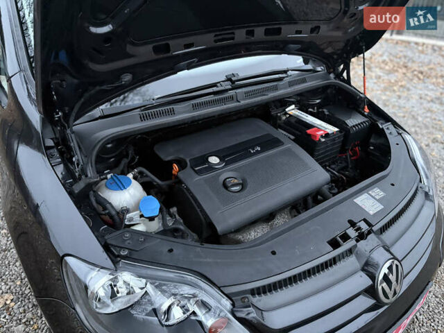 Черный Фольксваген Гольф Плюс, объемом двигателя 1.4 л и пробегом 190 тыс. км за 6200 $, фото 43 на Automoto.ua