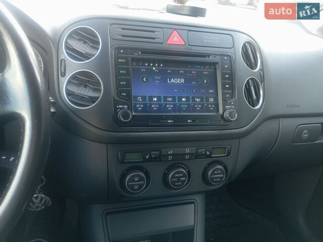 Чорний Фольксваген Golf Plus, об'ємом двигуна 1.6 л та пробігом 208 тис. км за 4700 $, фото 8 на Automoto.ua
