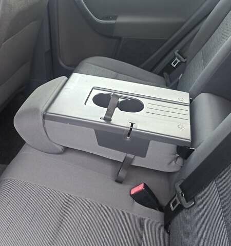 Черный Фольксваген Гольф Плюс, объемом двигателя 1.6 л и пробегом 238 тыс. км за 6250 $, фото 18 на Automoto.ua