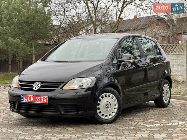 Черный Фольксваген Гольф Плюс, объемом двигателя 1.6 л и пробегом 169 тыс. км за 6999 $, фото 2 на Automoto.ua