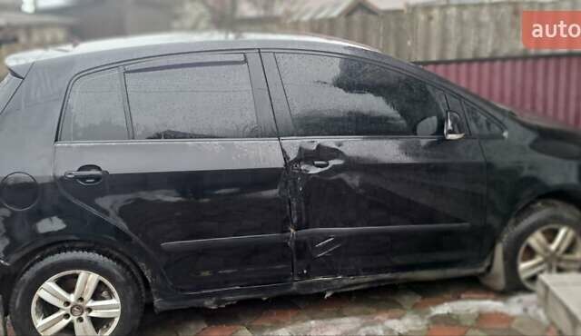 Черный Фольксваген Гольф Плюс, объемом двигателя 1.6 л и пробегом 268 тыс. км за 4000 $, фото 11 на Automoto.ua