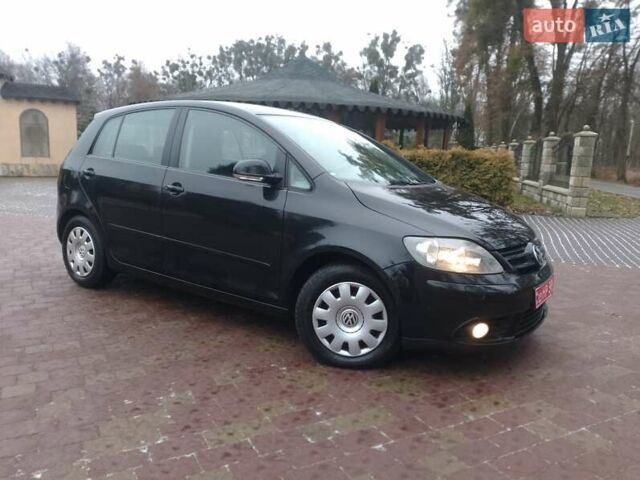 Черный Фольксваген Гольф Плюс, объемом двигателя 1.6 л и пробегом 196 тыс. км за 5650 $, фото 3 на Automoto.ua