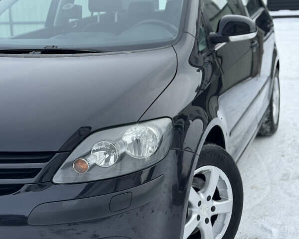 Черный Фольксваген Гольф Плюс, объемом двигателя 1.6 л и пробегом 212 тыс. км за 6190 $, фото 3 на Automoto.ua