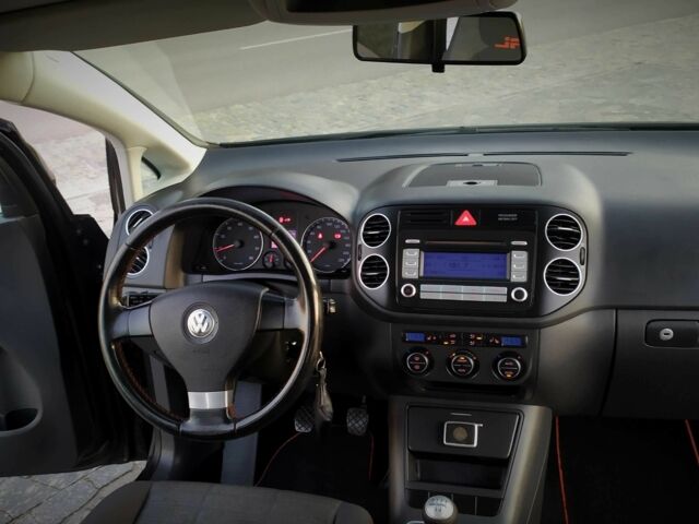 Чорний Фольксваген Golf Plus, об'ємом двигуна 1.4 л та пробігом 200 тис. км за 6800 $, фото 16 на Automoto.ua