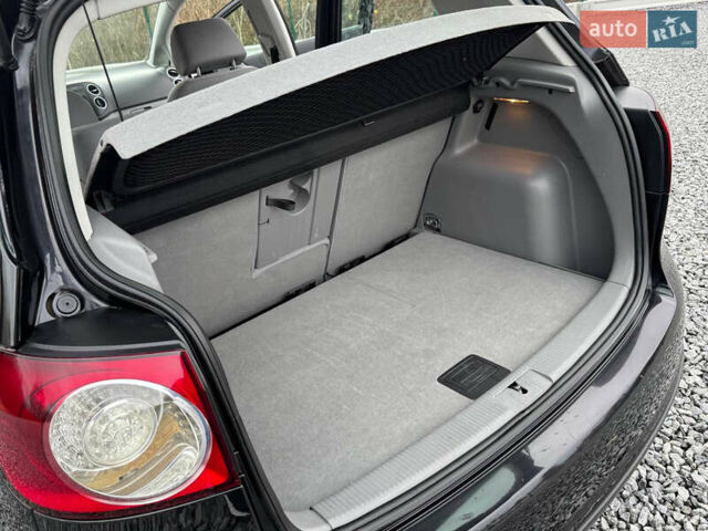 Чорний Фольксваген Golf Plus, об'ємом двигуна 1.6 л та пробігом 204 тис. км за 4850 $, фото 81 на Automoto.ua