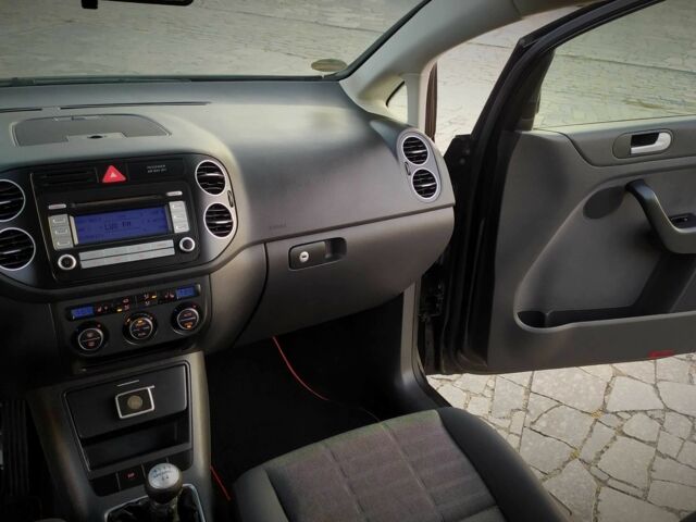 Чорний Фольксваген Golf Plus, об'ємом двигуна 1.4 л та пробігом 200 тис. км за 6800 $, фото 17 на Automoto.ua