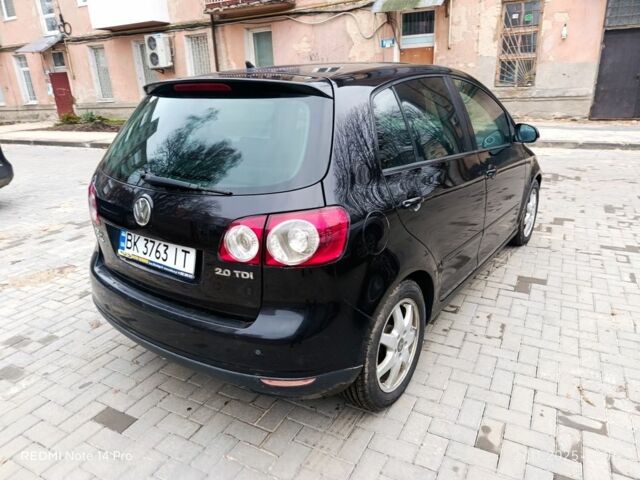 Черный Фольксваген Гольф Плюс, объемом двигателя 2 л и пробегом 300 тыс. км за 2850 $, фото 4 на Automoto.ua