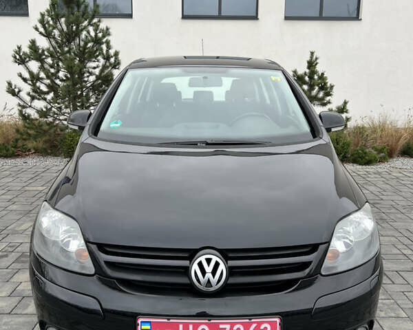 Черный Фольксваген Гольф Плюс, объемом двигателя 1.6 л и пробегом 249 тыс. км за 5850 $, фото 4 на Automoto.ua