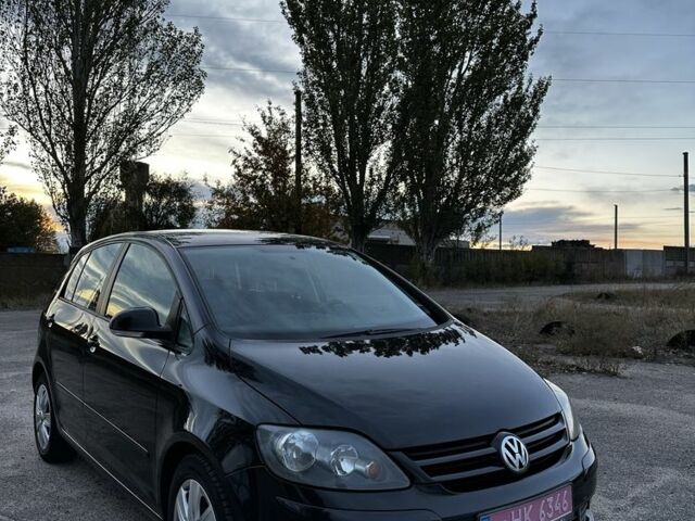 Черный Фольксваген Гольф Плюс, объемом двигателя 1.6 л и пробегом 89 тыс. км за 6700 $, фото 3 на Automoto.ua