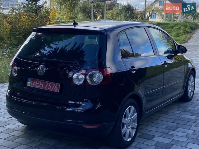 Черный Фольксваген Гольф Плюс, объемом двигателя 1.6 л и пробегом 204 тыс. км за 5800 $, фото 5 на Automoto.ua