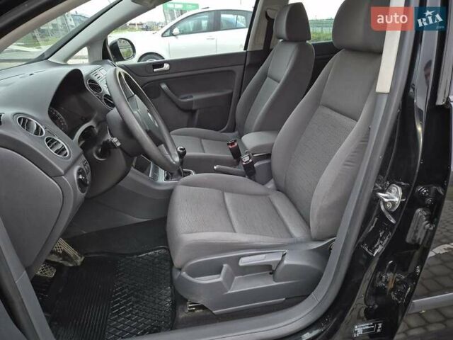 Черный Фольксваген Гольф Плюс, объемом двигателя 2 л и пробегом 243 тыс. км за 6800 $, фото 12 на Automoto.ua