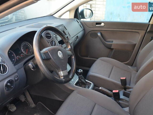 Чорний Фольксваген Golf Plus, об'ємом двигуна 1.9 л та пробігом 203 тис. км за 9000 $, фото 13 на Automoto.ua