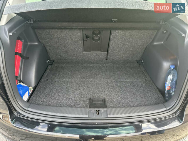 Черный Фольксваген Гольф Плюс, объемом двигателя 1.6 л и пробегом 248 тыс. км за 6900 $, фото 5 на Automoto.ua