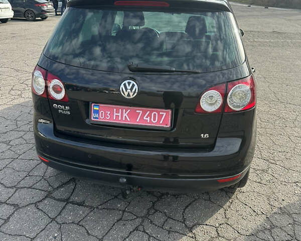Черный Фольксваген Гольф Плюс, объемом двигателя 1.6 л и пробегом 248 тыс. км за 6900 $, фото 4 на Automoto.ua