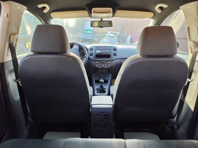 Черный Фольксваген Гольф Плюс, объемом двигателя 1.6 л и пробегом 186 тыс. км за 4999 $, фото 9 на Automoto.ua