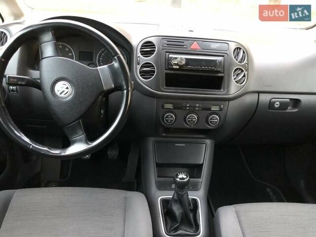 Фольксваген Гольф Плюс 2007 в Николаеве на Automoto.ua Черный Фольксваген Гольф Плюс, объемом двигателя 1.6 л и пробегом 308 тыс. км за 5850 $, фото 12 на Automoto.ua