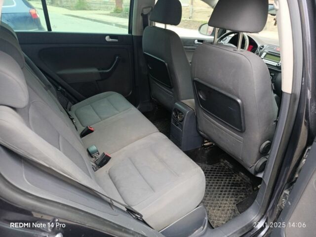 Черный Фольксваген Гольф Плюс, объемом двигателя 2 л и пробегом 300 тыс. км за 2850 $, фото 7 на Automoto.ua