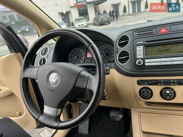 Чорний Фольксваген Golf Plus, об'ємом двигуна 1.6 л та пробігом 225 тис. км за 7799 $, фото 28 на Automoto.ua