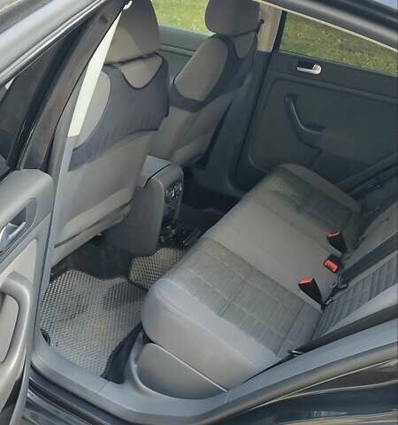 Черный Фольксваген Гольф Плюс, объемом двигателя 1.39 л и пробегом 265 тыс. км за 6900 $, фото 26 на Automoto.ua