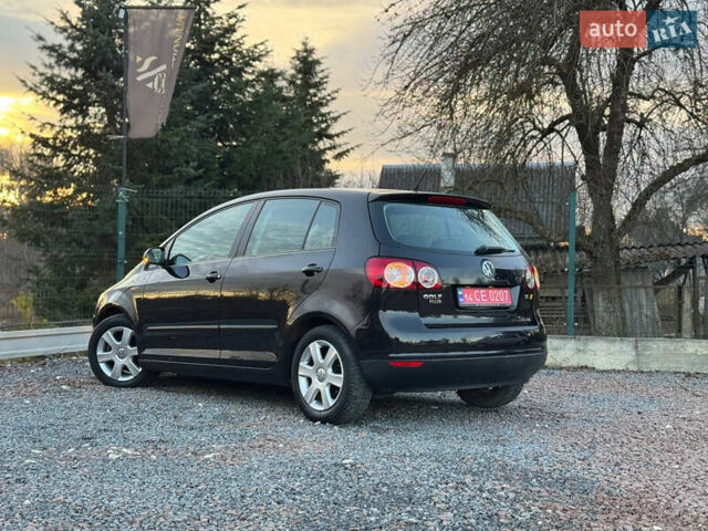 Черный Фольксваген Гольф Плюс, объемом двигателя 1.6 л и пробегом 160 тыс. км за 5999 $, фото 17 на Automoto.ua