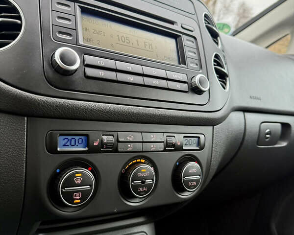 Чорний Фольксваген Golf Plus, об'ємом двигуна 1.6 л та пробігом 198 тис. км за 6800 $, фото 22 на Automoto.ua