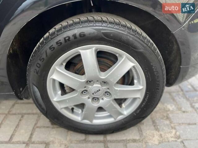 Черный Фольксваген Гольф Плюс, объемом двигателя 1.6 л и пробегом 269 тыс. км за 5950 $, фото 11 на Automoto.ua