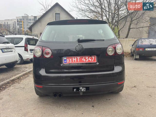 Черный Фольксваген Гольф Плюс, объемом двигателя 1.6 л и пробегом 245 тыс. км за 5500 $, фото 6 на Automoto.ua