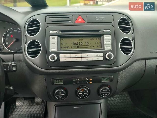 Черный Фольксваген Гольф Плюс, объемом двигателя 1.4 л и пробегом 129 тыс. км за 6499 $, фото 61 на Automoto.ua