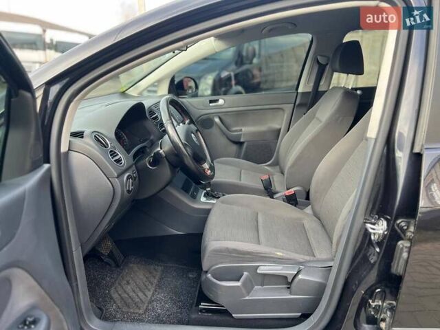 Черный Фольксваген Гольф Плюс, объемом двигателя 1.6 л и пробегом 269 тыс. км за 5950 $, фото 25 на Automoto.ua