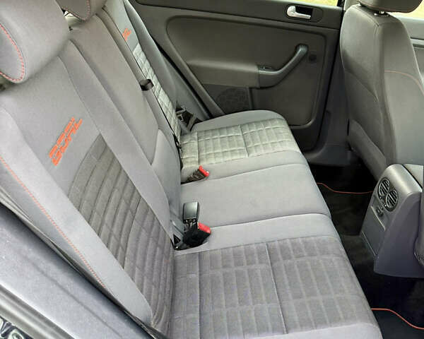 Черный Фольксваген Гольф Плюс, объемом двигателя 1.6 л и пробегом 190 тыс. км за 6900 $, фото 24 на Automoto.ua