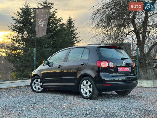 Черный Фольксваген Гольф Плюс, объемом двигателя 1.6 л и пробегом 160 тыс. км за 5999 $, фото 22 на Automoto.ua