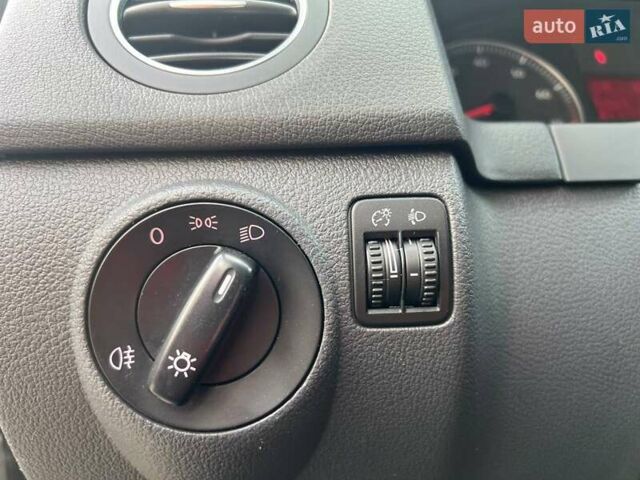 Черный Фольксваген Гольф Плюс, объемом двигателя 1.6 л и пробегом 269 тыс. км за 5950 $, фото 28 на Automoto.ua