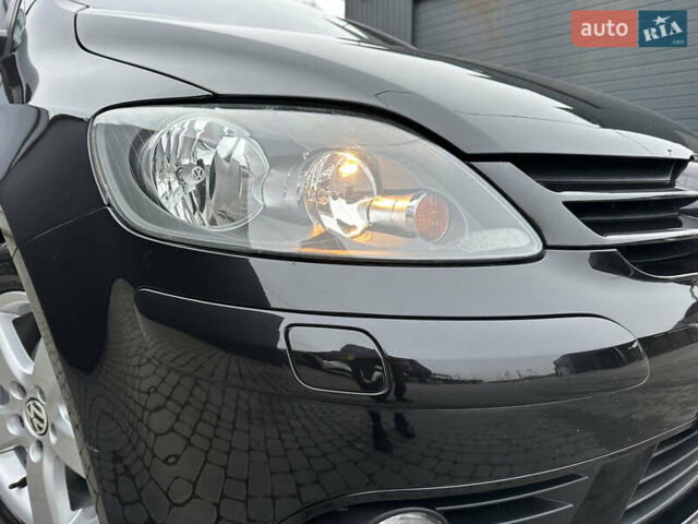 Черный Фольксваген Гольф Плюс, объемом двигателя 1.6 л и пробегом 165 тыс. км за 7350 $, фото 17 на Automoto.ua