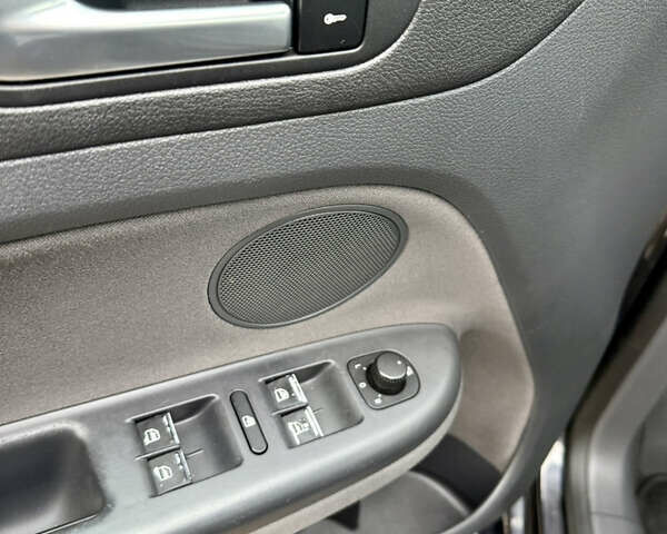 Чорний Фольксваген Golf Plus, об'ємом двигуна 1.6 л та пробігом 198 тис. км за 6800 $, фото 19 на Automoto.ua