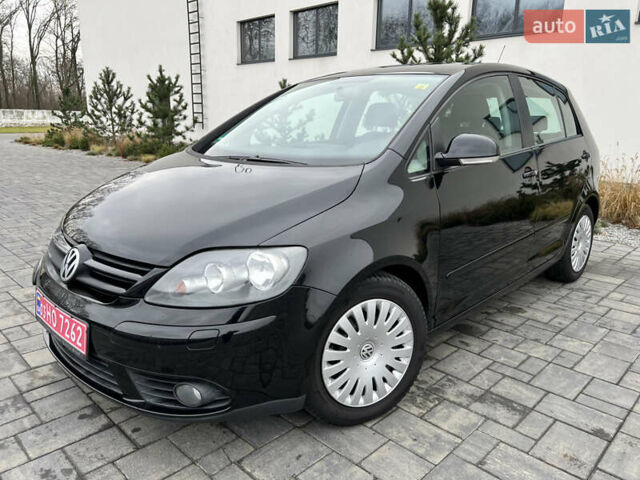 Черный Фольксваген Гольф Плюс, объемом двигателя 1.6 л и пробегом 249 тыс. км за 5850 $, фото 2 на Automoto.ua