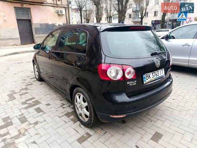 Черный Фольксваген Гольф Плюс, объемом двигателя 1.97 л и пробегом 300 тыс. км за 2850 $, фото 3 на Automoto.ua